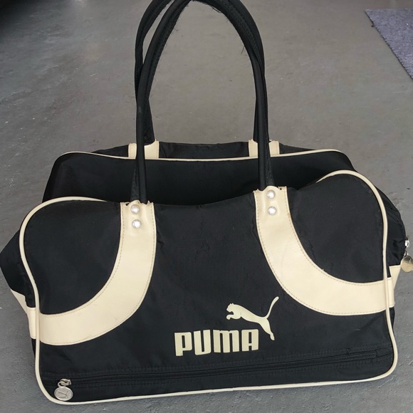 puma overnight bag